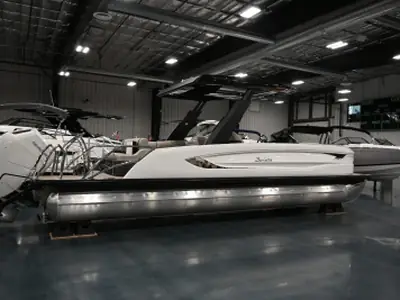 Barletta Pontoon V26UC