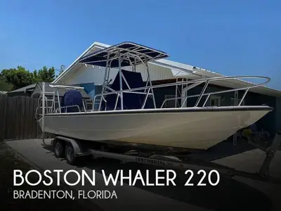 Boston Whaler 220 Dauntless