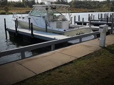 2003 Wellcraft 330 Coastal