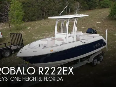 2021 Robalo R222