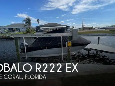 2021 Robalo R222 EX
