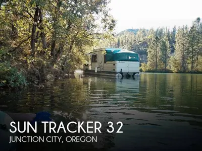 Sun Tracker PARTY CRUISER 32