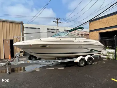 Sea Ray Express Cruiser 215