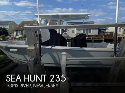 2015 Sea Hunt Ultra 235 SE
