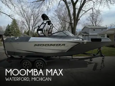 Moomba Max