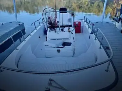2004 Boston Whaler MONTAUK 170