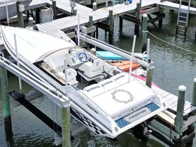 1998 Fountain Powerboats 27 FEVER