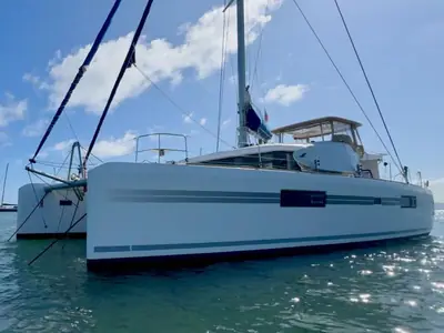 Lagoon 52S
