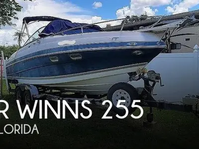 Four Winns 255 SUNDOWNER