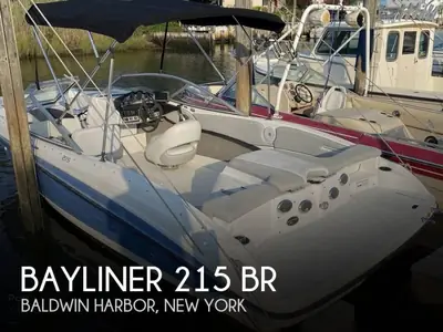 2011 Bayliner Corp 215 BR