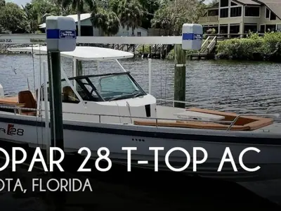 2017 Axopar 28 T-Top