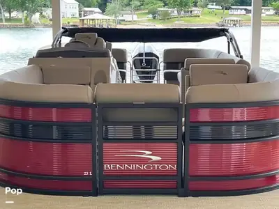Bennington Pontoons 23 LFBC