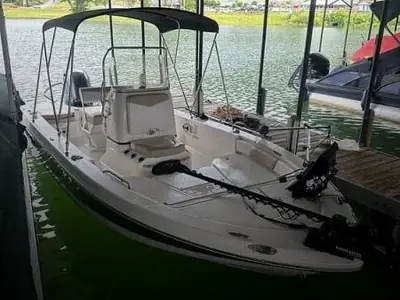 2020 Robalo 206 CAYMAN