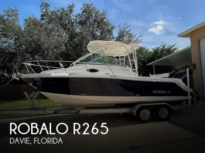 2017 Robalo R265
