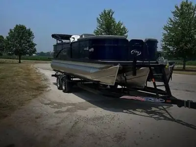 Manitou Pontroon Aurora