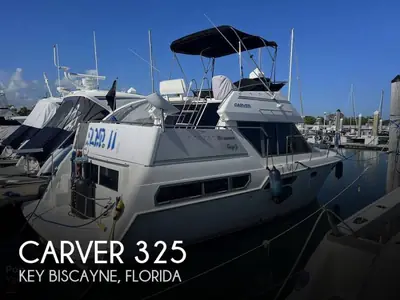 1996 Carver 325 AFT CABIN