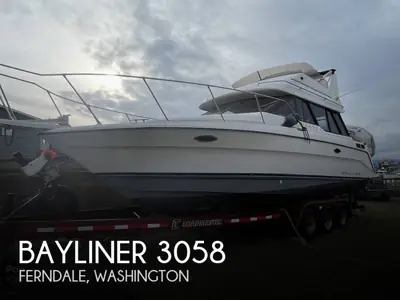 Bayliner Corp 3058 COMMAND BRIDGE