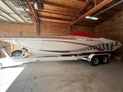 2001 Fountain Powerboats 27 FEVER
