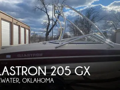 2005 Glastron GX-205