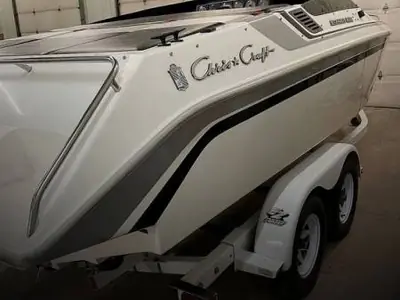 Chris-Craft 222 STINGER