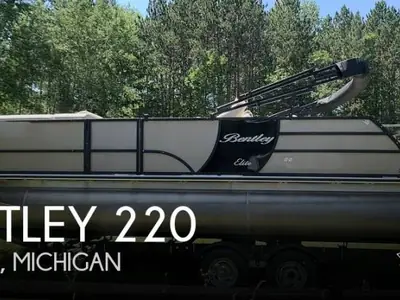 2022 Bentley Pontoons 220 SWINGBACK