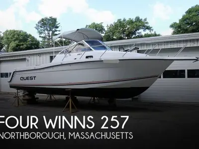 Four Winns 257 QUEST