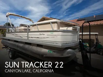 Sun Tracker PARTY BARGE 22