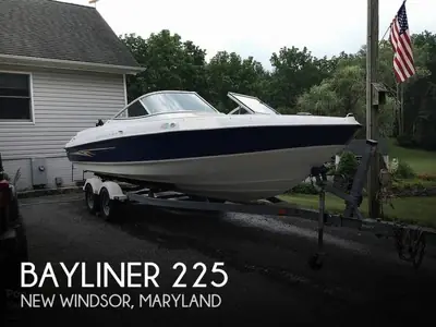 2005 Bayliner Corp 225 BR
