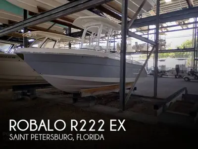 2019 Robalo R222 EX