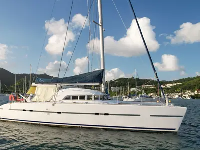 Lagoon 570
