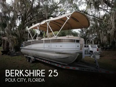 Berkshire Pontoons 25 SPORT