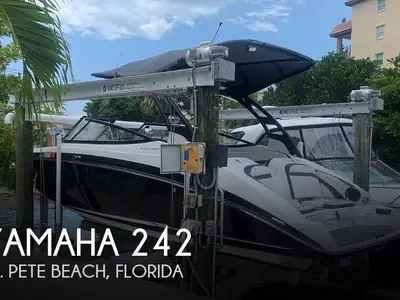 2018 Yamaha 242 Limited