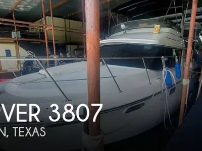 1989 Carver 3807 AFT CABIN