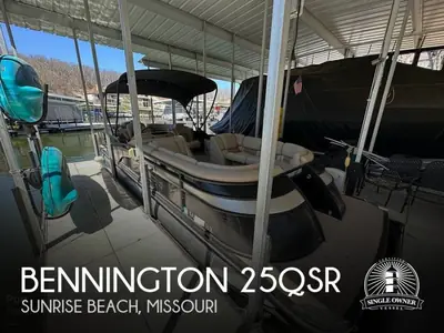 Bennington Pontoons 25 QSR