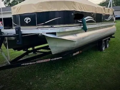 Tahoe Pontoons LT CRUISE