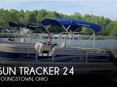 2014 Sun Tracker PARTY BARGE 24 XP3