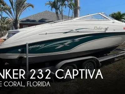 2000 Rinker 232 CAPTIVA
