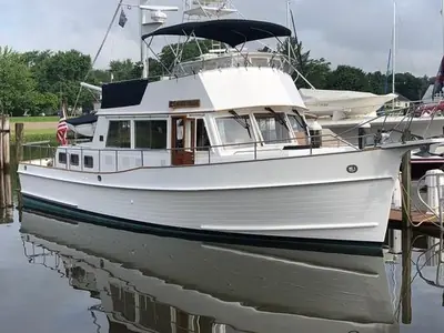 2001 Grand Banks 42 Classic