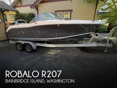 2016 Robalo R207