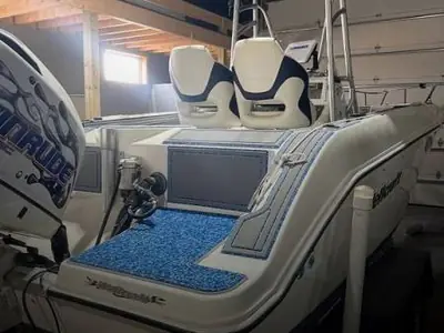 2000 Wellcraft 210 Fisherman