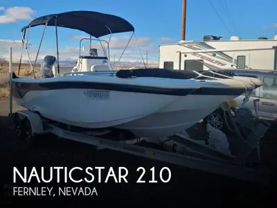 2011 Nautic Star 210 COASTAL