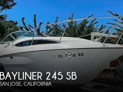 Bayliner Corp 245 SB