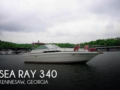 1983 Sea Ray Express Cruiser 340