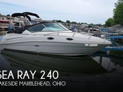 Sea Ray 240 Sundancer