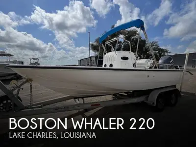 2001 Boston Whaler 220 Dauntless