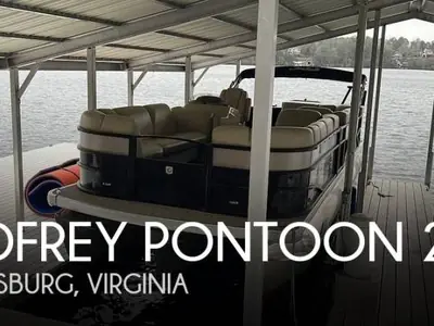 2019 Godfrey Pontoon 255 C