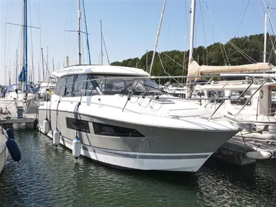Jeanneau NC 9