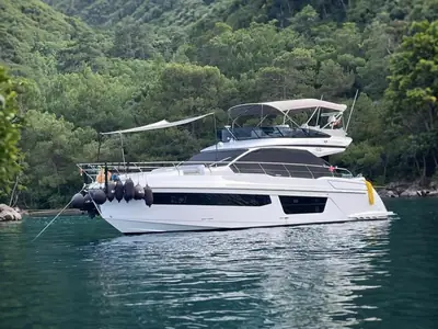 Azimut 53 Fly