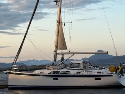 Hallberg-Rassy 44