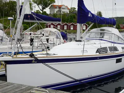 Hallberg - Rassy 340